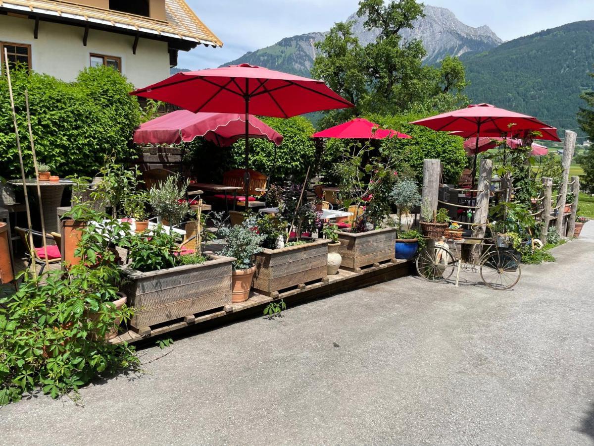 Hotel Restaurant Gasthof Michal Gundersheim Esterno foto