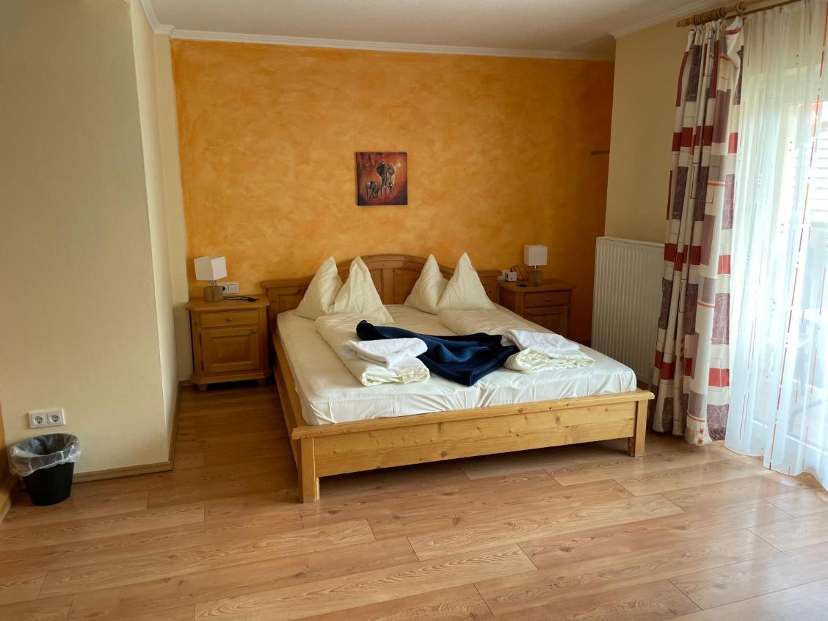 Hotel Restaurant Gasthof Michal Gundersheim Esterno foto